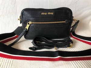 ミュウミュウmiumiuレザーショルダーバッグ