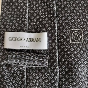 GIORGIO ARMANI(ジョルジオアルマーニ)黒マイクロスクエアストライプネクタイ