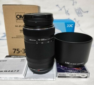 OM SYSTEM M.ZUIKO DIGITAL ED 75-300mm F4.8-6.7 Ⅱ 新品同様