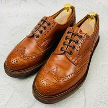 【美品】トリッカーズ Tricker's バートン ウィング メダリオン 茶 ブラウン 6-5 24.5cm コマンドソール 外羽根 ジャケパン カントリー_画像1