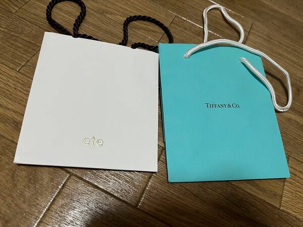 【美品】ショッパー ショップ袋 紙袋 Tiffany ブランド紙袋
