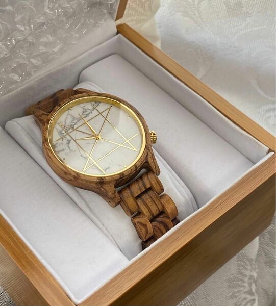 【シリアルナンバー入り】NOZ 腕時計 ハウライト クォーツモデル ユニセックス