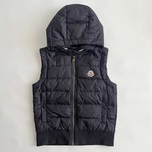 ◆極美品/国内正規品◆MONCLER モンクレール MAGLIA GILET ダウンベスト/サイズ130/ ネイビーVEST キッズ ナイロンベスト ジャケット _画像2