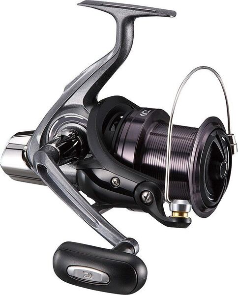 【☆未使用☆】送料無料　DAIWA　17クロスキャスト 5500 リール