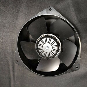 111　『単相クマトリ誘導電動機（2P）』 φ200×83mm厚 IKURA Electric Fan「金属羽根ACファン　200-09-5-TPシリーズ」200-19-5-TP