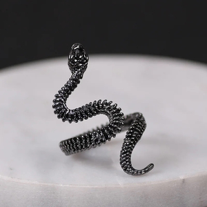 リング 指輪 スネーク 蛇 へび スネークリング ブラック スパイラル 爬虫類 風水 開運 アンティーク調 サイズ調整可 フリーサイズ