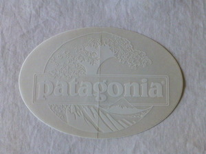 patagonia north . way b sticker Oval. reverse side north .hokusai north . way b clear ground Oval oval Patagonia PATAGONIA patagonia