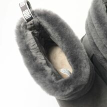 GN8427▽定価2.7万円 UGG アグ*フラッフミニキルテッド 1098533*ショートブーツ*シープスキン*ムートンブーツ*靴*グレー系*US7/24cm_画像7