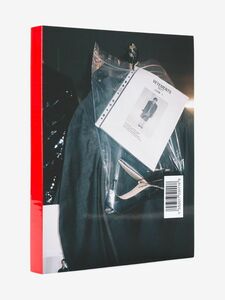 新品 IDEA Books 発刊 ヴェトモン 2冊目の写真集 VETEMENTS SUMMERCAMP 全480ページ サマーキャンプ 2017年春夏コレクション収録