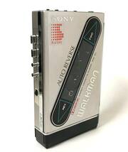 [美品][美音][整備品] SONY ウォークマン WM-101 電池ボックス付き (シルバー)_画像1