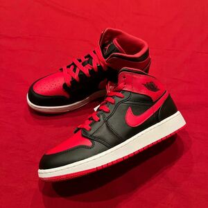 定価13,750円　23㎝　4Y　NIKE　ナイキ　AIR JORDAN 1 MID GS　エアジョーダン1　新品　スニーカー　DQ8423　ウィメンズ　ユース　ブレッド