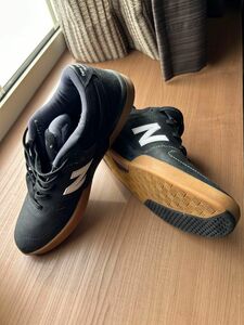 スニーカー　スケシュー　ニューバランス　new balance レザー