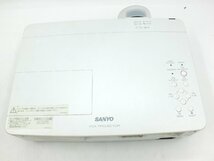 【z25970】SANYO サンヨー LP-XU301 プロジェクター ランプ使用時間331時間 ソフトケース付き 格安スタート_画像2