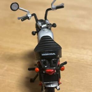 1/24スケール位？モンキー カスタム2本だしマフラー HONDA ホンダmonkey ミニカー オートバイ 原付き スクーター CB750Fスペンサーカラーの画像4