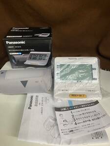 美品★Panasonicパナソニック 上腕式血圧計 EW-BU16
