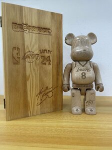 BE@RBRICK x カリモクx 400% by MEDICOM TOY ベアブリック Lakers carved wooden メッシ kobe bryant 置物 ■ 中古 ■ 美品 ■ 箱付き