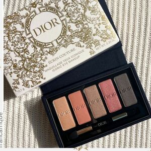 ほぼ未使用！DIOR☆2023ホリデー☆エクランクチュール　アイパレット