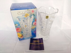 未使用 LOVAKIA セレブリタ花瓶 花器 クリスタル ガラス フラワーベース CRYSTAL 箱入り