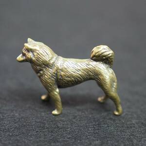 真鍮 秋田犬　柴犬　ハスキー　ワンちゃん わんちゃん 犬 戌　ブラス 金運　brass 置物　アクセサリー　フィギュア　文鎮　商売繁盛　風水