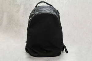 kyu daypack 日常に馴染むシンプルなカメラバッグ。