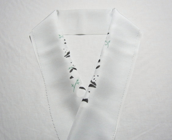 ▼Pure silk Tango crepe half collar [Cute panda] Hand-painted Yuzen dyeing▼New, women's kimono, kimono, Japanese accessories, Half collar