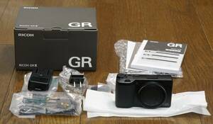 RICOH GR III 美品 動作確認済　使用回数僅か（シャッター回数：４３９回）