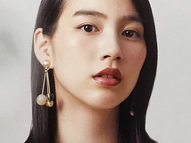 【送料込み・即決】のん（能年玲奈）｜切り抜き 1P｜広告ページ：KOIZUMI BEAUTY Salon Sense 300_画像1