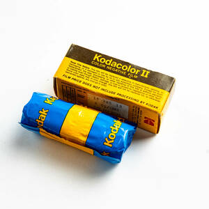 Kodak E100 DX エクタクローム 220 コダカラーⅡ C120 ２本set コダックフィルム未使用 期限切れ 最低落札なし 売り切り!匿名配送 未使用