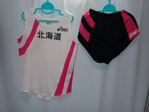 Ｒ６‐０３７　アシックス　ａｓｉｃｓ　女子陸上用ユニフォーム　ランニングシャツ・ランニングパンツ　上下セット　Ｍサイズ