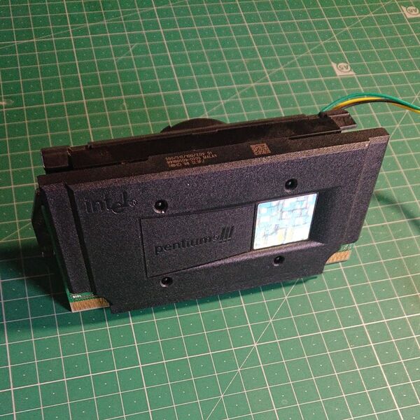 PC CPU INTEL Pentium3 ペンティアム3 550 ジャンク品