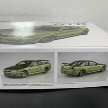 アオシマ 1/24 プリペイントモデル 日産スカイラインGT-R BNR34 V-spec2 Nur ミレニアムジェイド_画像4