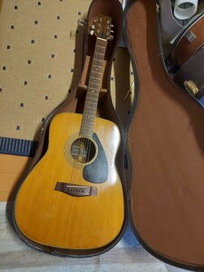 YAMAHA　FG400J　希少な黒ラベル　ヤマハ　ヴィンテージ アコースティックギター 