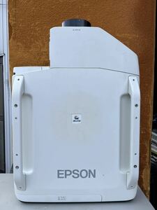 EPSON EB-Z8350W ビジネスプロジェクター、レンズ有り、天吊り、電源コードなし，機能未確認，現状品ジャンク品