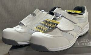  safety sneakers safety shoes 30cm 4EEEE.. rubber white series color steel made . core oil resistant bottom enduring slipping enduring .. pulling out . bending .==== unused goods 