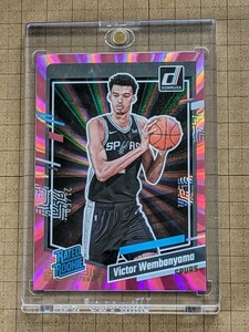 ビクター・ウェンバンヤマ【NBA 2023-24 PANINI DONRUSS BASKETBALL】VICTOR WEMBANYAMA #220 RATED ROOKIE ピンクレーザーホロ #/50