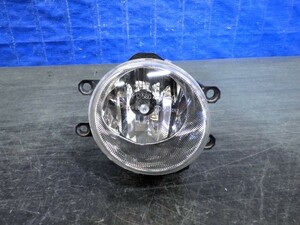 K380　プリウス　ZVW30　後期　右フォグ　12-580　アクア　NHP10　前期　美品