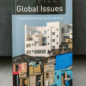 ▲送料無料▲Oxford University FACTFILES Global lssuesの画像1