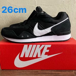 ナイキ ベンチャーランナー 26 cm 黒NIKE VENTURE RUNNER US8 BLACKスニーカー【新品未使用】