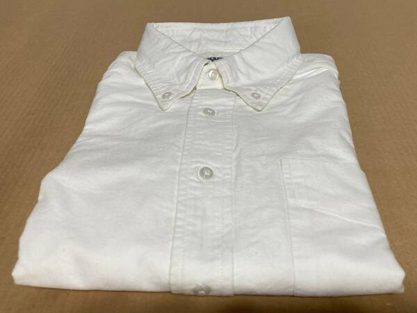 【新品未使用】THE　BAGGYのボタンダウンシャツ　白　Mサイズ