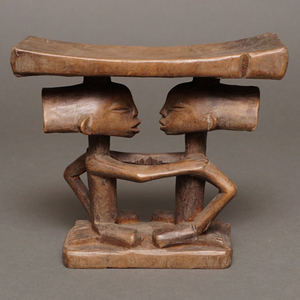 アフリカ　コンゴ　ルバ族　ヘッドレスト　枕　No,1　アフリカンアート　民具　木彫り　彫刻　アフリカンアート　アフリカ雑貨