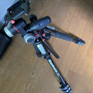 【美品】Manfrotto MK190XPRO4-3W プロ三脚 190シリーズ アルミ 4段 + RC2付3Way雲台キット 