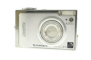 VMPD6-25-2 FUJIFILM 富士フィルム デジカメ FinePix F11 コンパクトデジタルカメラ シルバー 付属品付き 動作未確認 ジャンク