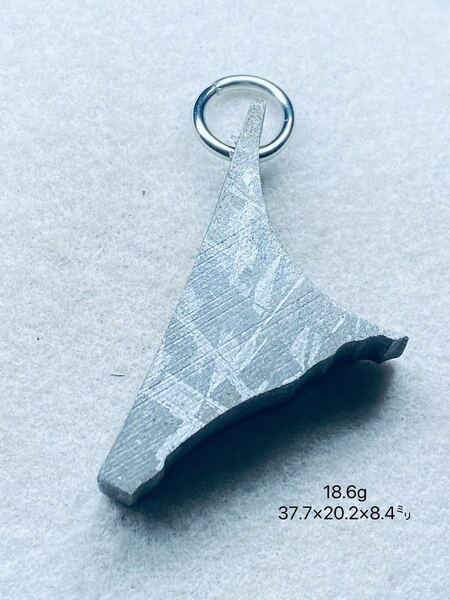 ギベオン隕石　37.7㍉18.6g ナミビア　鉄隕石　ネックレス　メテオライト　男女兼用