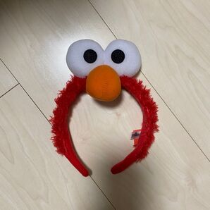 ユニバ カチューシャ エルモ