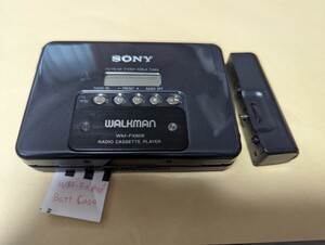 ジャンク　SONY カセットウォークマン　WM-FX808/電池ケース　次