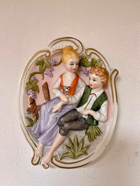 【壁掛け】ヴィンテージ　磁器置物壁飾り　セラミック　母と息子　美術品　