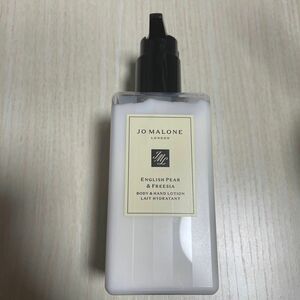 JO MALONE LONDON ボディ＆ハンドローション 250ml（イングリッシュペアー＆フリージア）