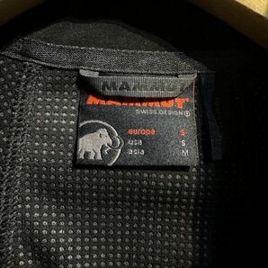 マムート MAMMUT Ultimate advanced Jacket ジャケット(M)ブラック/1010-09910/ソフトシェル/WIND STOPPER/登山の画像3