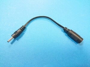 即決 変換ケーブル ACアダプタ用(オス側 外径3.5ｍｍ 内径1.3ｍｍ 1.35mm) ⇔(メス外径5.5ｍｍ 内径2.1ｍｍ)軸長11ｍｍ 軸元外径8.3ｍｍ 管