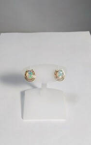 K18YG opal earrings![.].